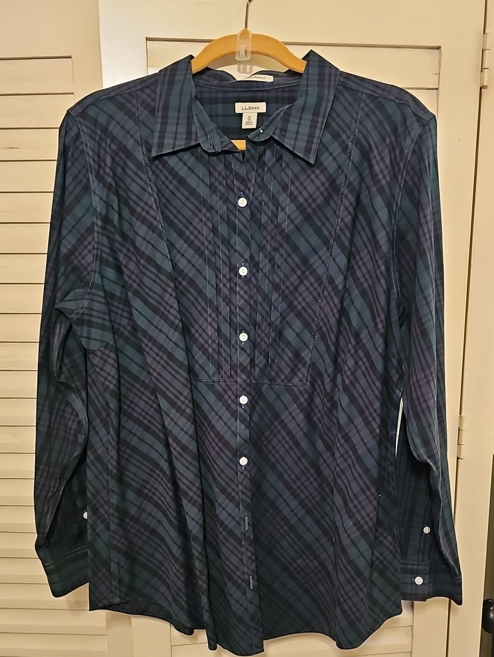 L.L. Bean Navy and Green Plaid Womens Button-Front Blouse